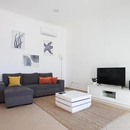Casa Ferreira - Encosta Vista Salgados - By Bedzy Guia (Faro)
