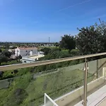 빌라 Casa Ferreira - Encosta Vista Salgados - By Bedzy *